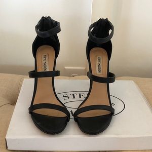 Steve Madden strappy heel